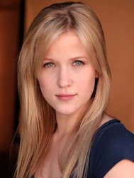   (Jessy Schram) -    Falling Skies ( ) 