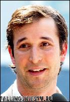 noah_wyle_fallingskiestv.ru_048 (222x319, 19 k...)