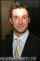 noah_wyle_fallingskiestv.ru_057 (210x320, 15 k...)